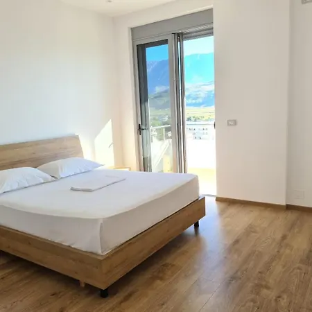 Apartment Ned's *